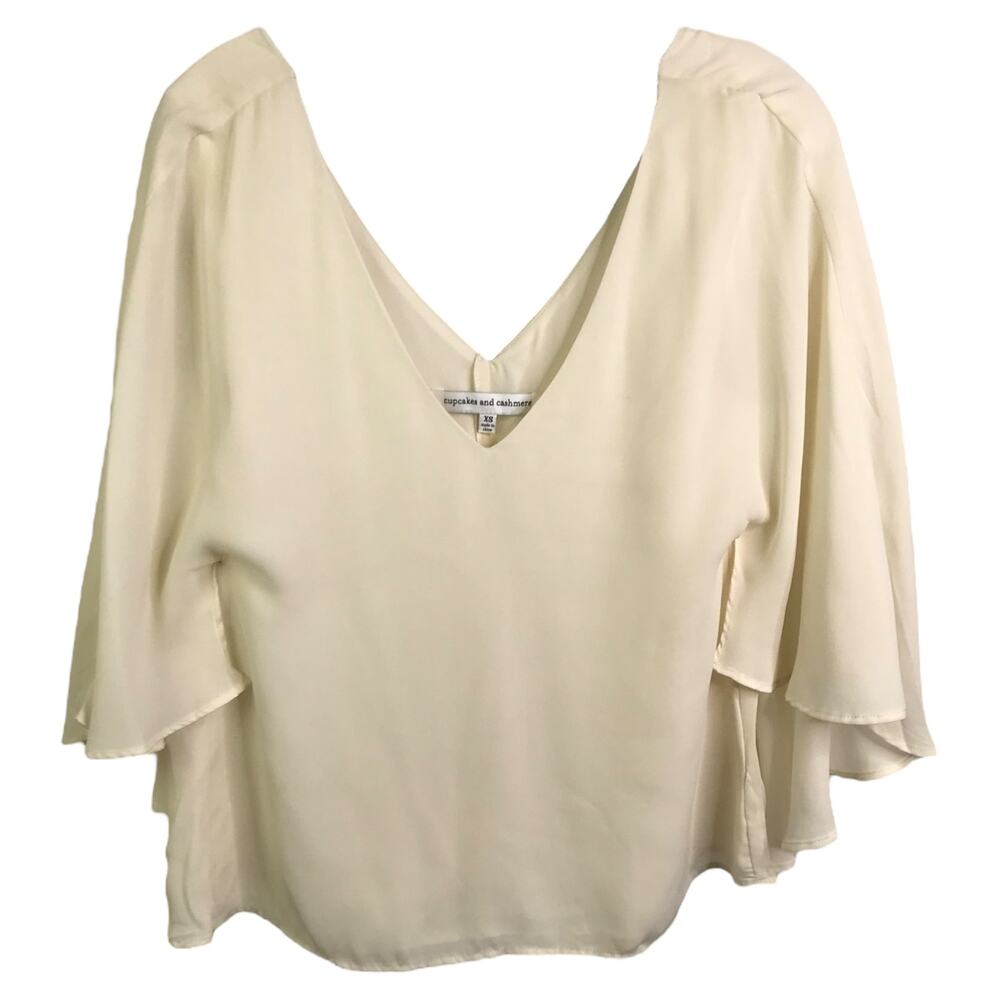 Cupcakes & Cashmere Women's‎ Blouse Cape Sleeves Double V-Neck Cream Top Sz XS